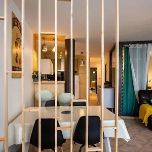Confortable Renove Proche Centre-ville Appartement Chambéry